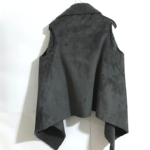 ELAN NWT SHERPA FAUX FUR VEST SIZE OS - Picture 8 of 11